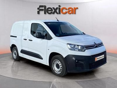 Usado Citroën Berlingo Live 102 CV (75 kW) 2021 Blanco Monovolumen
