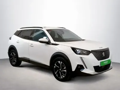 Käytetty Peugeot 2008 Allure 111 HP (81 kW) 2021 Valkoinen Katumaasturi