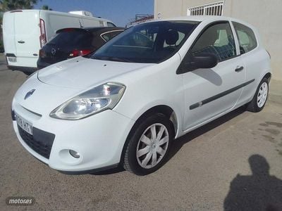 Usado Renault Clio 75 CV (55 kW) 2013 Blanco Coupe
