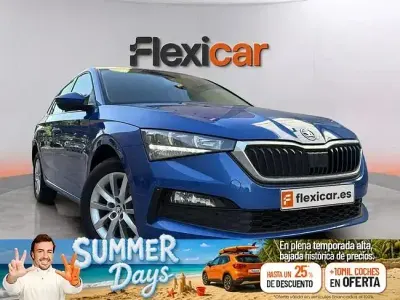 Usado Skoda Scala Ambition 95 CV (69 kW) 2022 Azul Utilitario