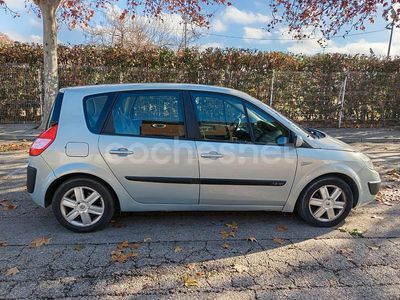Usado Renault Scénic II Authentique 115 CV (84 kW) 2004 Gris / plata Monovolumen
