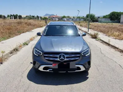 Usado Mercedes GLC300e 306 CV (225 kW) 2021 Gris / plata SUV