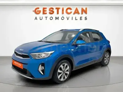Usado Kia Stonic 84 HP (61 kW) 2022 Azul SUV