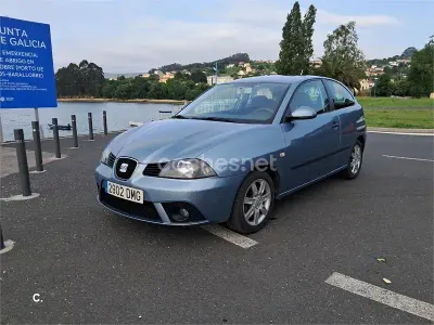 Usado Seat Ibiza 100 CV (73 kW) 2005 Azul Utilitario