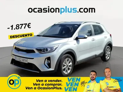 Usado Kia Stonic 79 CV (58 kW) 2025 Gris SUV