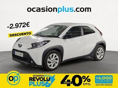 Usado Toyota Aygo X Play 72 CV (52 kW) 2024 Blanco SUV