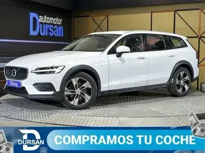 Usado Volvo V60 CC Pro 197 CV (144 kW) 2021 Blanco Familiar