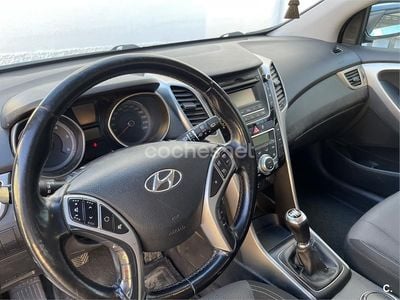Usado Hyundai i30 90 CV (66 kW) 2014 Negro Berlina