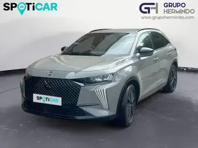 Usado DS Automobiles DS7 Crossback Performance 225 CV (165 kW) 2023 Gris / plata SUV