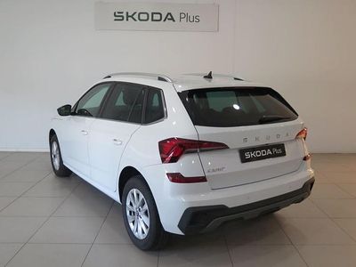 Usado Skoda Kamiq Selection 115 CV (84 kW) 2025 Blanco SUV