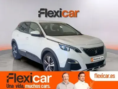Usado Peugeot 3008 Allure 120 CV (88 kW) 2017 Blanco SUV