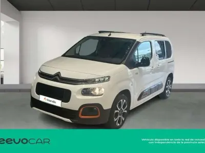 Usado Citroën Berlingo Shine 103 CV (75 kW) 2020 Blanco Monovolumen