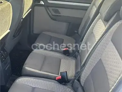 Usado VW Touran Sport 140 CV (102 kW) 2008 Gris / plata Monovolumen