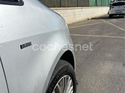 Gris / plata Usado 2014 VW Touran Edition Monovolumen | 10.000 € (Un poco caro)