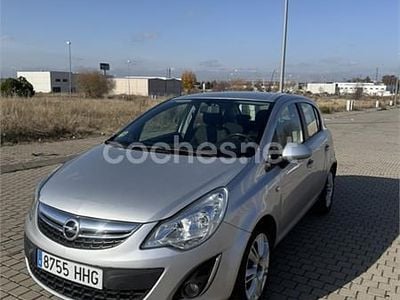 Gris / plata Usado 2011 Opel Corsa Berlina | 2900 € (Buen precio)