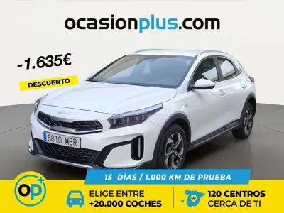 Usado Kia XCeed 120 HP (88 kW) 2022 Branco SUV