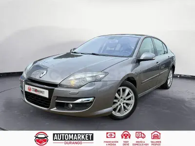 Usado Renault Laguna III Dynamique 130 CV (95 kW) 2011 Gris / plata Berlina