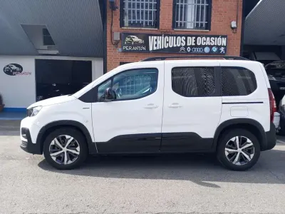 Usado Peugeot Rifter GT-line 131 CV (96 kW) 2020 Blanco Monovolumen