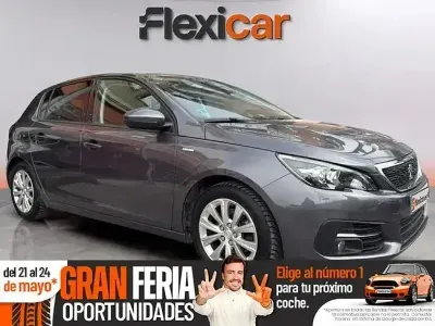 Usado Peugeot 308 Style 130 HP (95 kW) 2020 Cinzento Sedan