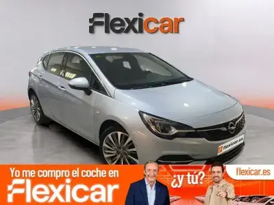 Usado Opel Astra Elegance 122 CV (89 kW) 2020 Gris