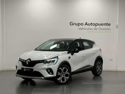 Używany Renault Captur Zen 140 KM (102 kW) 2021 Biały SUV