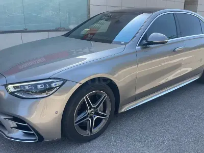 Usado Mercedes S350 286 CV (210 kW) 2022 Gris / plata Berlina