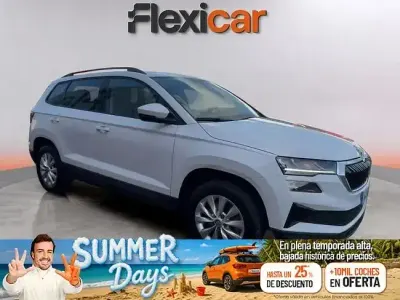 Usado Skoda Karoq Active 115 CV (84 kW) 2022 Blanco SUV