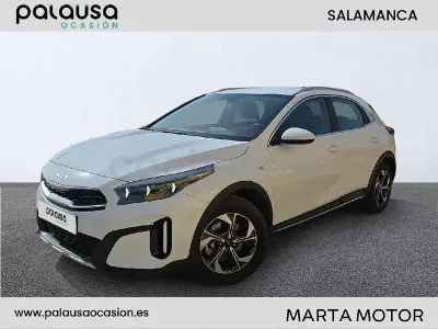 Usado Kia XCeed 100 CV (73 kW) 2025 Blanco SUV
