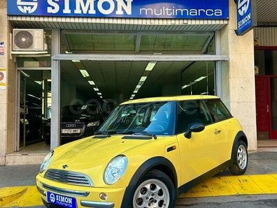 Usado Mini ONE 90 CV (66 kW) 2006 Amarillo Utilitario