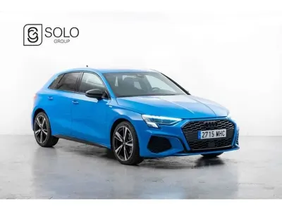 Usado Audi A3 Ambiente 110 CV (80 kW) 2023 Azul Berlina
