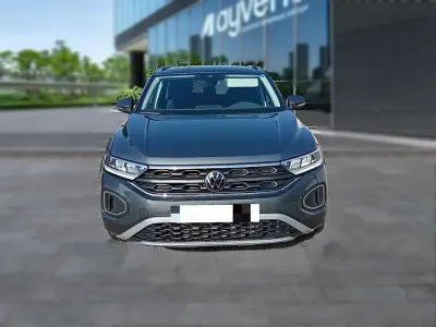Usado VW T-Roc 150 CV (110 kW) 2025 Gris SUV