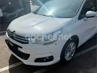 Usado Citroën C4 Live 99 CV (72 kW) 2015 Blanco Berlina