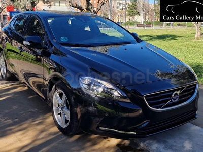 Usado Volvo V40 Kinetic 120 HP (88 kW) 2016 Preto Sedan