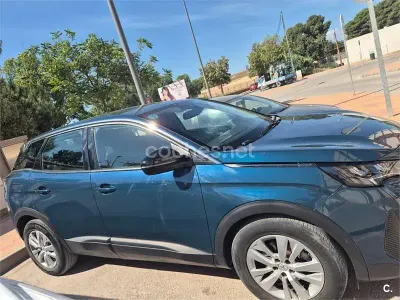 Usado Peugeot 3008 Active 130 CV (95 kW) 2021 Azul SUV