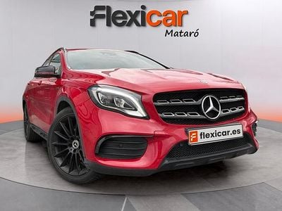 Usado Mercedes GLA180 122 CV (89 kW) 2020 Rojo SUV