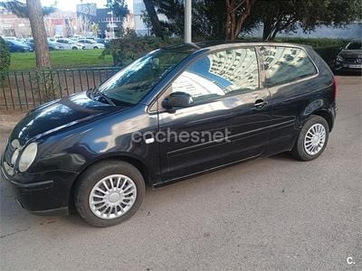 Usado VW Polo Highline 100 CV (73 kW) 2002 Negro Berlina