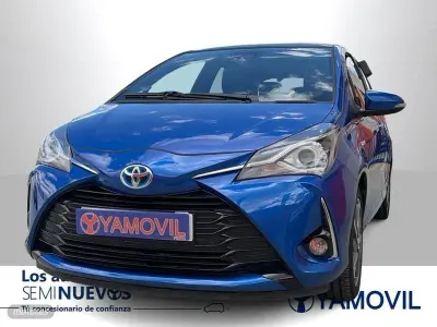 Usado Toyota Yaris Hybrid Advance 100 CV (73 kW) 2018 Azul Berlina