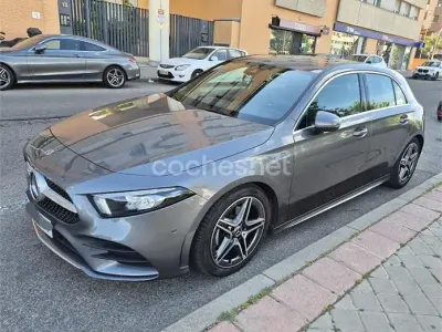 Usado Mercedes A200 156 CV (114 kW) 2019 Gris / plata Berlina