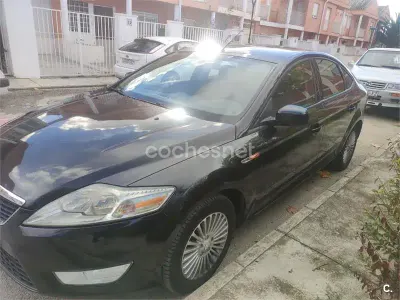 Usado Ford Mondeo Trend 140 CV (102 kW) 2007 Negro Berlina