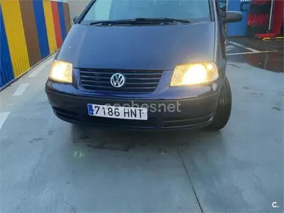 Usado VW Sharan Comfortline 115 CV (84 kW) 2003 Azul Monovolumen