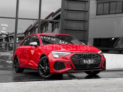 Rojo Usado 2023 Audi A3 Sportback Utilitario | 52.900 €