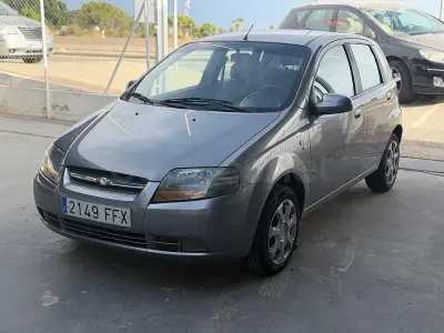 Usado Chevrolet Kalos SX 94 CV (69 kW) 2007 Gris / plata Berlina