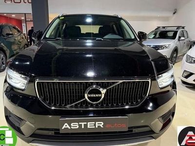 Begagnad Volvo XC40 Momentum 190 HK (139 kW) 2018 Svart SUV