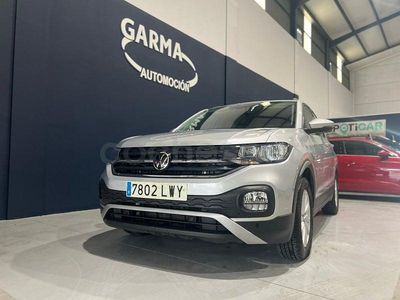 Usado VW T-Cross Advance 110 CV (80 kW) 2022 Gris / plata SUV
