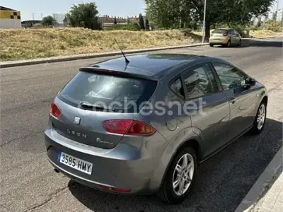 Usado Seat Leon Copa 105 CV (77 kW) 2012 Gris / plata Berlina