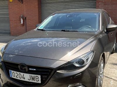 Używany Mazda 3 Luxury 150 KM (110 kW) 2016 Szary Sedan/Limuzyna