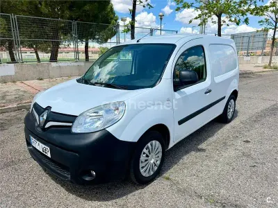 Usado Renault Kangoo 95 CV (69 kW) 2021 Blanco Monovolumen