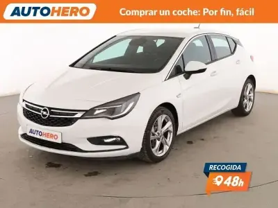 Usado Opel Astra Dynamic 125 CV (91 kW) 2016 Blanco Berlina