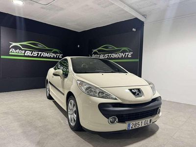 Usado Peugeot 207 CC 120 CV (88 kW) 2009 Blanco Descapotable