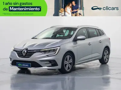 Usado Renault Mégane GrandTour Zen 140 CV (102 kW) 2022 Gris Familiar